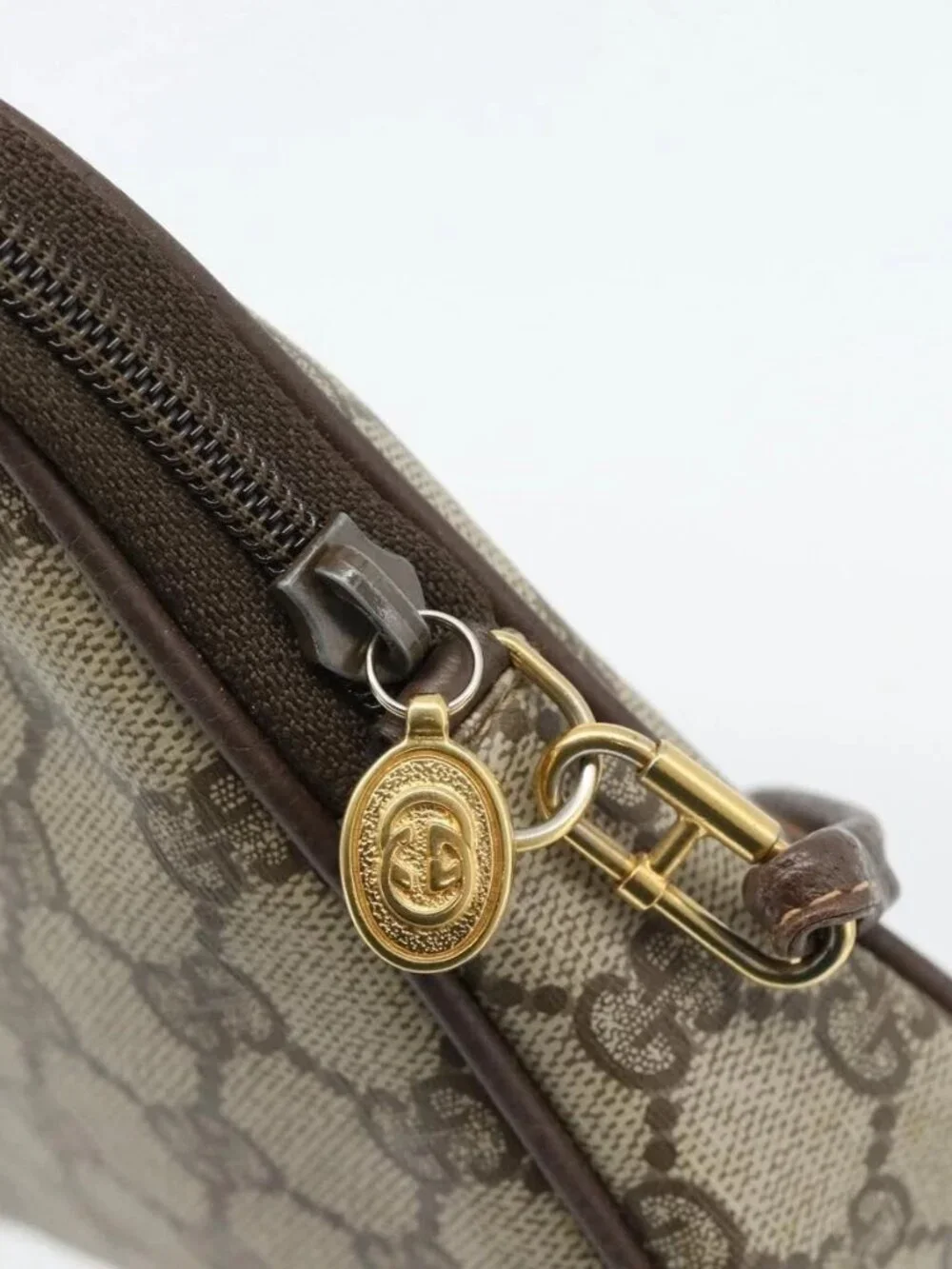 GUCCI GG Supreme Shoulder Bag PVC Beige Gold 97 02 068 Auth 182410